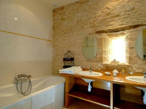 Saint-avit-de-vialard Villa Sleeps 6 Pool Wifi