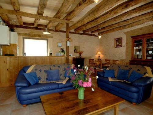 Saint-avit-de-vialard Villa Sleeps 6 Pool Wifi