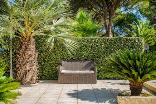Puget-sur-argens Villa Sleeps 8 Wifi