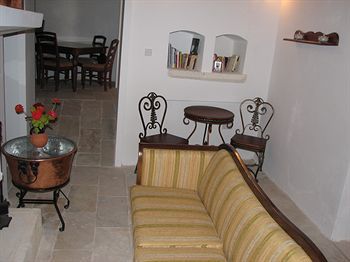 Lasa Heights Hotel