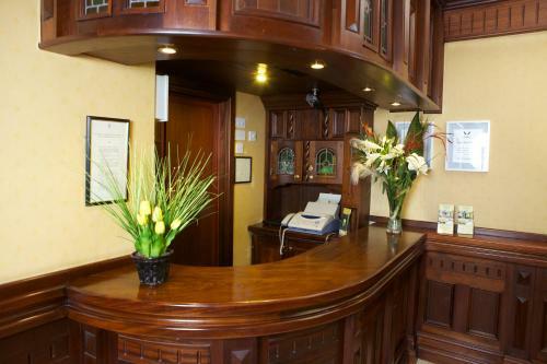 Leens Hotel