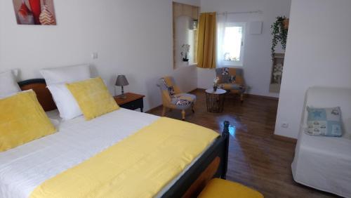 Bed & Breakfast Chambres D'h�tes Du Domaine De Lansac