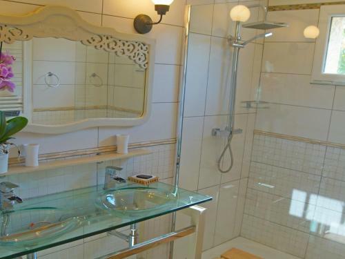 Luxurious Holiday Home In Le Val With Private Pool