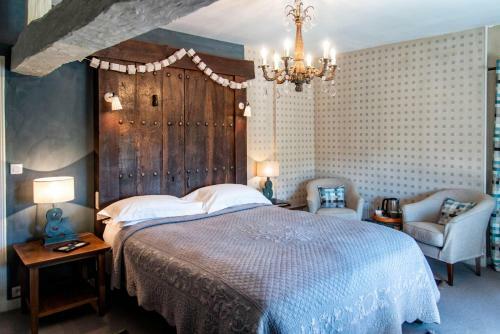 Les Deux Abbesses En Vert | La Grande Maison B&B