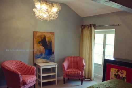 Les Deux Abbesses En Vert | La Grande Maison B&B