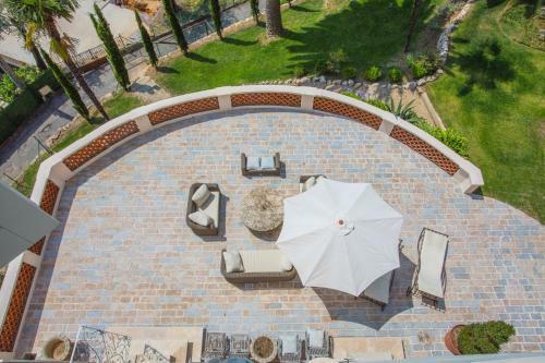 Magagnosc Villa Sleeps 12 Pool Air Con Wifi