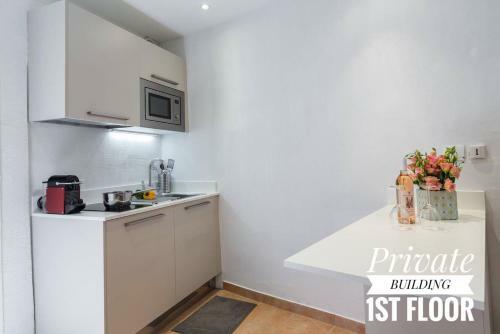 Apartamento Private Building, 4 Apts, Unique At Nice - Old Town