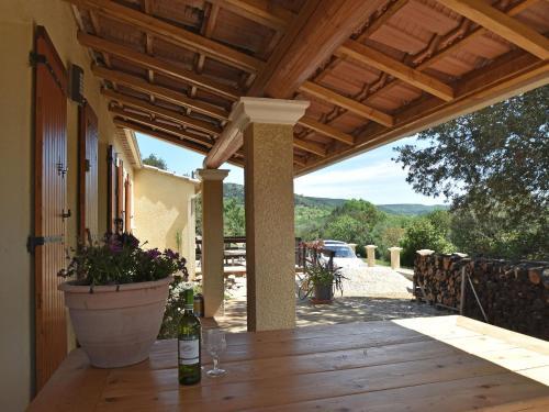 Quaint Villa In Saint-andre-de-roquepertuis With Pool
