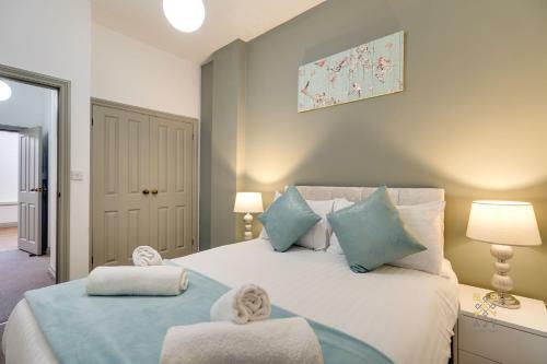 Queens Ajy Birmingham City Centre Apartment