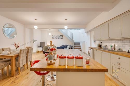 Queens Ajy Birmingham City Centre Apartment