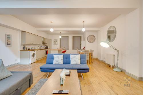 Queens Ajy Birmingham City Centre Apartment
