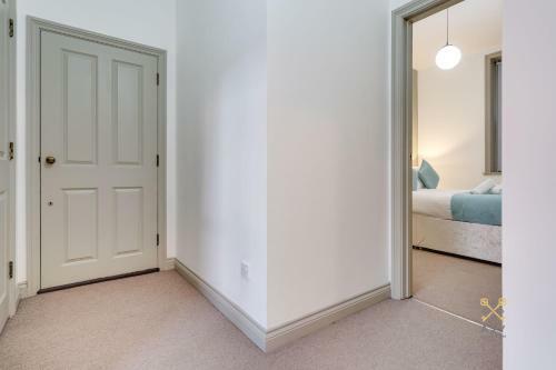 Queens Ajy Birmingham City Centre Apartment