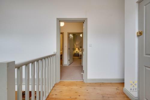 Queens Ajy Birmingham City Centre Apartment