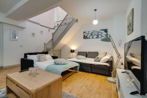 Queens Ajy Birmingham City Centre Apartment
