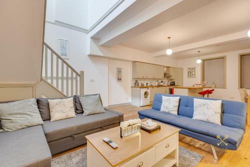 Queens Ajy Birmingham City Centre Apartment