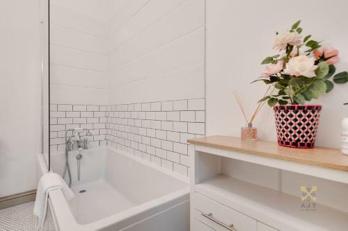 Queens Ajy Birmingham City Centre Apartment