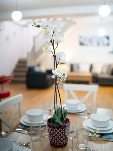 Queens Ajy Birmingham City Centre Apartment