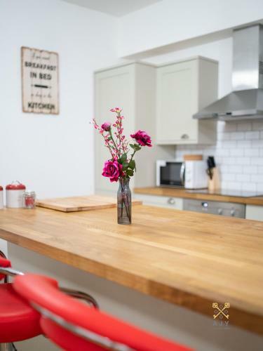 Queens Ajy Birmingham City Centre Apartment