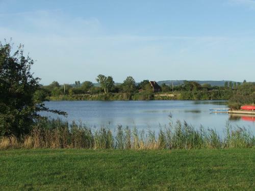 Hazel 1 - Standard Plus One Bed Apartment On Private Estate