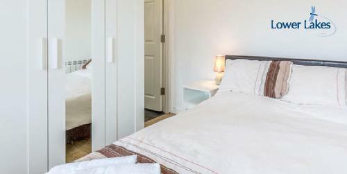 Rowan 3 - Standard Plus One Bed Apartment On Private Estate