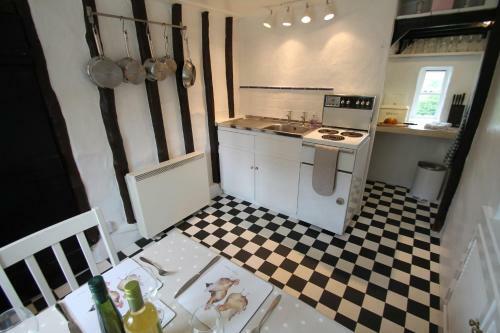 Syms Cottage, Cutcombe