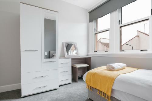 Dalkeith Three Bed Two Bath Apartment