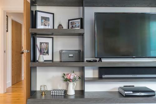 Colindale 3 Bed Luxury Apartment