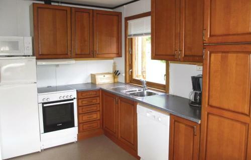 Holiday Home Lom 32
