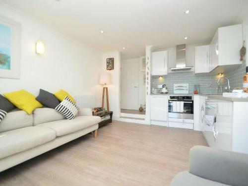 Cozy Apartment In Stoke Fleming With Beach Nearby