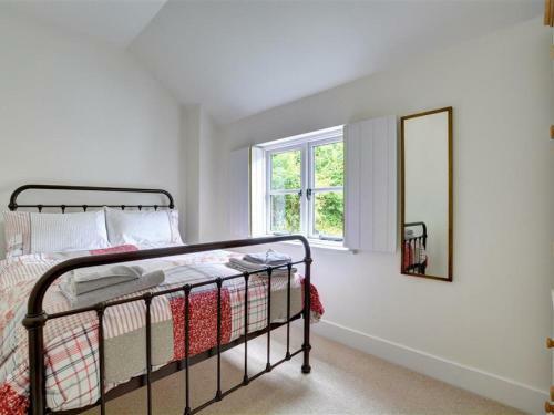 Tranquil Holiday Home In Luckett With Garden