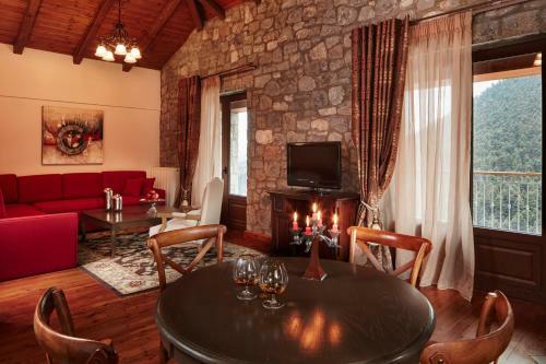 Hotel Nefeles Luxury Residences & Lounge