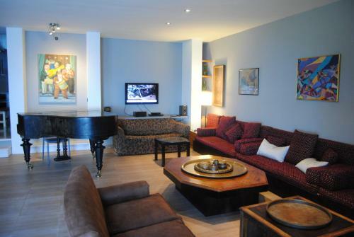 Villa Leonidionhouses - The Ogra House