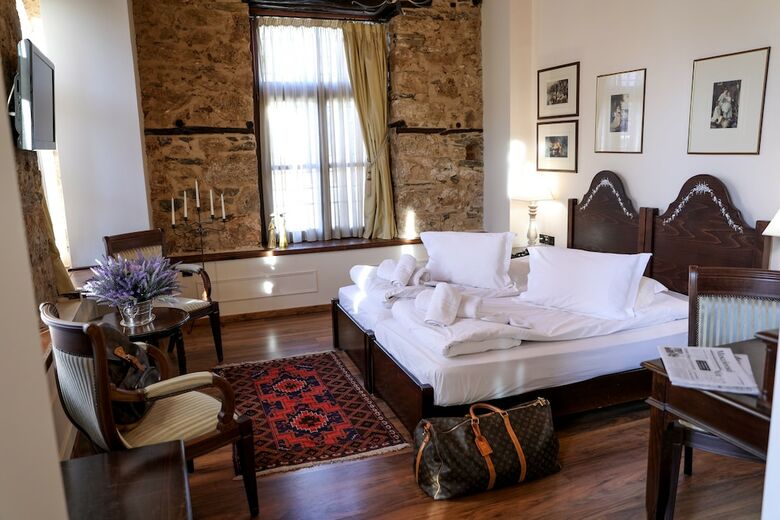 Deluxe Boutique Hotel Palea Poli