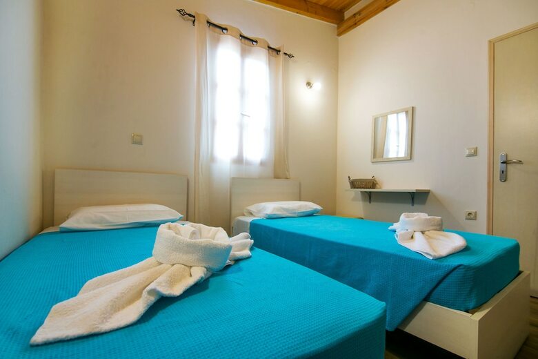 Hostal Athousakis Village