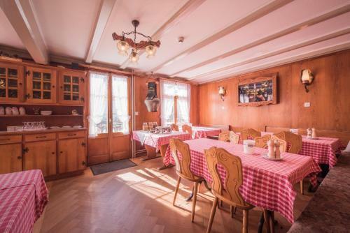 Albergue Gasthof Sch�negg B&B