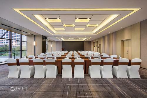 Hotel Wyndham Grand Maoming