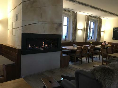 Hostal Landgasthof Zur Sonne
