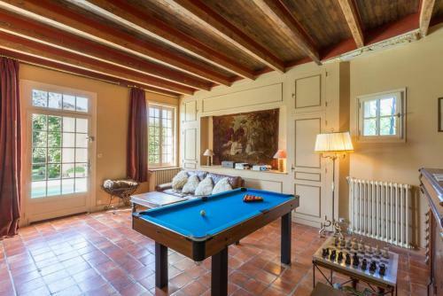 Agroturismo Blesignac Chateau Sleeps 12 Pool Wifi