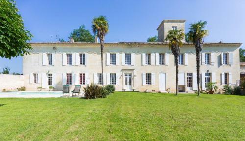 Agroturismo Blesignac Chateau Sleeps 12 Pool Wifi