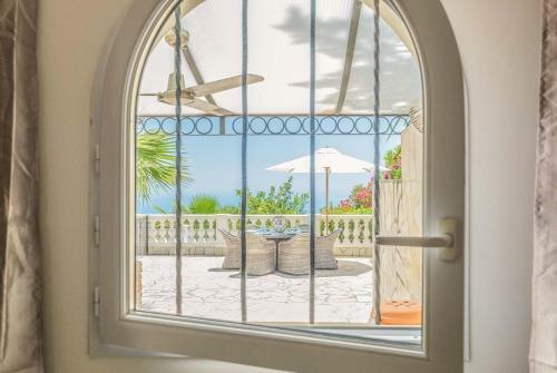 Espero-pax Villa Sleeps 8 Air Con Wifi