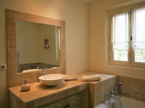 Tasteful Villa In Eygalieres With Private Pool