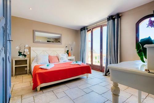Eze Villa Sleeps 10 Pool Air Con Wifi