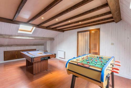 Monsac Villa Sleeps 9 Pool Air Con Wifi