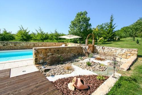 Monsac Villa Sleeps 9 Pool Air Con Wifi