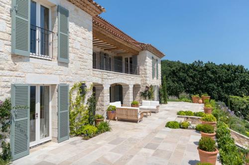 Montauroux Villa Sleeps 14 Pool Air Con Wifi