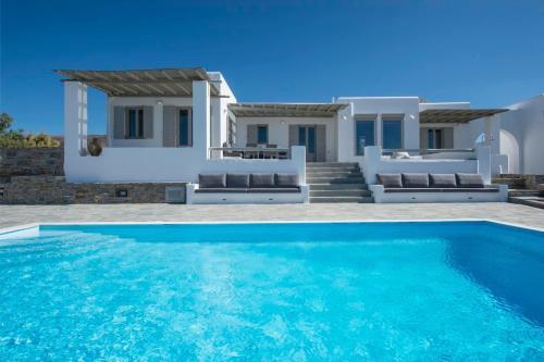 Paros Villa Sleeps 6 Air Con Wifi T478602