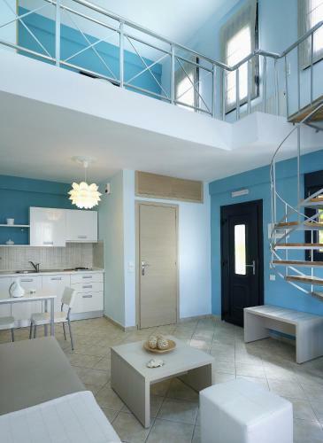Aeolis Apartments & Studios