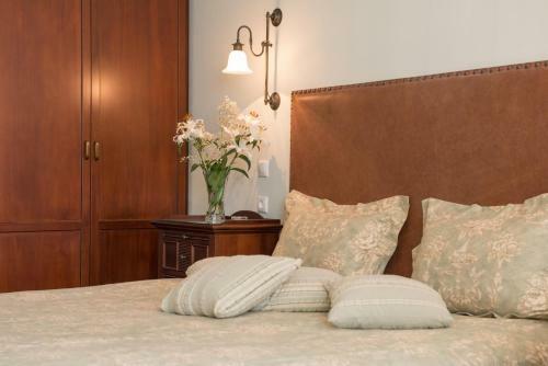 Enavlion Hotel