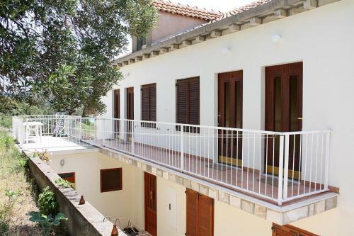 Apartments By The Sea Soline, Mljet - 403