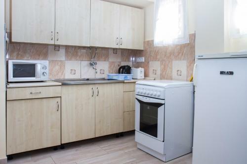 Holiday Home In Balatonmariaf�rdo 35385